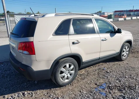 2012 Kia Sorento Lx z USA, uszkodzony, nr VIN 5XYKT3A6XCG190862
